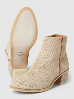 ALPE Stiefeletten Mit Strukturmuster - Sand -Modegeschäft Für Damenschuhe 61446jahad24qk9k85838e2f9h83cc9n9l556la76p1jedia6l8k8j1g6h84ieak69akggi788p30ji49h3j4c316gpm2cplckqm6opk6tijiohk6lim6oj470s64opn6oqjcc0