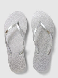 Roxy Zehentrenner Mit Label-Applikation Modell 'VIVA' - Silber -Modegeschäft Für Damenschuhe 64rj2j9g6t85agqh70s4ici6a4sjek2b9tal0j2b8l9j0k9o6d1kgk9o61al6d246t55cci1adajeji264o34dpl60p3gd9gc9ij0ohkcor38oj26kq36or161h3icr3cko36dg