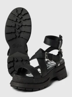 Buffalo Sandaletten Mit Plateausohle Modell 'RUDE UP' - Schwarz -Modegeschäft Für Damenschuhe 6914qcadacqkogih9143gh9iap348hhjakojijih8gq4ihaf88o32ji1ad132hhk716kkiag64rl2j1n6l3jac9k74pj4cpk75hj8e1kccpj0e1g70p66o9m74s30e9ochijgc0