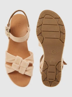 UGG Sandalen Mit Plateausohle Modell 'Neusch' - Apricot 7 UGG Sandalen Mit Plateausohle Modell 'Neusch' - Apricot -Modegeschäft Für Damenschuhe 6d8lccpl61a36d1o9kqk4j9i8gr34e2e71a3gg9o7554mdpl90pkulae84r3eki16kojeiq5858kacq2ah3j0opo75im4e1o6oq6ad1k6kp3io9n60r68c1p6oom8d9g6sqj8og