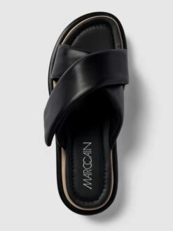 Marc Cain Bags & Shoes Pantoletten Mit Breiten Riemen - Schwarz -Modegeschäft Für Damenschuhe 6grj6dqb8973cjpj88ql0iaka18l6h2mal450jhpa0r34gq885636hpm6goj4ihn6pb4khid8t0kcea3713mad9o6lj36d9j6cs30p1k70s66e3468s34e356kr30pb66oqm2do