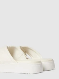 UGG Slides Mit Gekreuzten Riemen Modell 'ZAYNE' - Weiß -Modegeschäft Für Damenschuhe 6h5jaji4692lahaj61a42jqk9crj4j27759kudph8p45ai246d4k4ji2al54ekqla90kmjhmagskchim9co68dhg6csjgcb271i3cc9kcpj68ob56gpm4pj570p3ee35cdj38p0