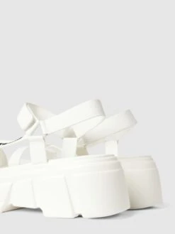 Steve Madden Sandalen Mit Label-Detail Modell 'ASSERTIVE' - Offwhite -Modegeschäft Für Damenschuhe 6l946lib6h7j8dq56p0kili29l2lcjal84pk6ii2ad0l8ii89gq5cc9h74ql0hah94s4ed26aop4qihj68o32cj26pj3cc9m6so30ohk70oj6e9n61hm4dhg61hm4e9l71ij2cg