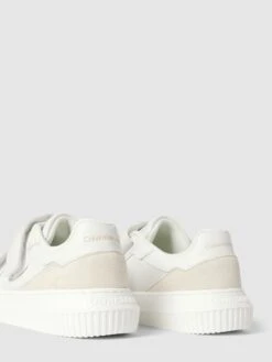 Calvin Klein Jeans Sneaker Mit Klettverschluss Modell 'CHUNKY' - Weiß 7 Calvin Klein Jeans Sneaker Mit Klettverschluss Modell 'CHUNKY' - Weiß -Modegeschäft Für Damenschuhe 6oo3ah1o9t75cci86p548k2e91136k1i656kmlaba53kakq864skcgik69al2ka364r3ggpkacpkgdqi853jcdhp65hjidhl6dgj8o9k64omaeb56gqmcd1lclh36p9hcoq68e8