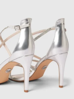 Buffalo Sandaletten Mit Zierbesatz - Silber 7 Buffalo Sandaletten Mit Zierbesatz - Silber -Modegeschäft Für Damenschuhe 6pb4sc23a1842c228t43acpj9514achm9l0k4cph8t0koda1ap63agaf6d9kalaba9544kib9p430iim74o68dhj74o3ic1ncdgjgd9k6tij6e36coqj0pb3c9h62chp60rjep8