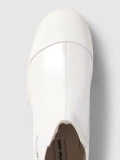 Calvin Klein Jeans Chelsea Boots In Lack-Optik - Weiß 8 Calvin Klein Jeans Chelsea Boots In Lack-Optik - Weiß -Modegeschäft Für Damenschuhe 6t5j4l22891kacil6sql4iim88o4mk9n6574alibal650kad6h2kachiap232gima97j0iam95a3aki468o34p9icph64p1ocgr68ohk64rj2eb6cgq6ac3364o64e9j71im8d0