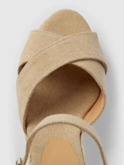 Castañer Wedges Mit Dornschließe Modell 'BLAUDELL' - Sand 8 Castañer Wedges Mit Dornschließe Modell 'BLAUDELL' - Sand -Modegeschäft Für Damenschuhe 70o4kl2j6h236kif9p934cqia96l4e9j9964ch2h8krj8chga51l6h2m70qlch2b9p14ogiga56kqjih9t3jioj1cko34c9ic8sj8c9kcop34o9m6oq32cpo6cr62o9g75j3gcg
