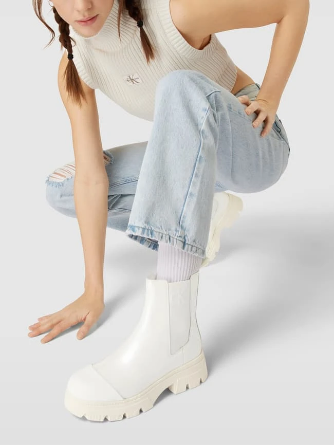 Calvin Klein Jeans Chelsea Boots In Lack-Optik - Weiß 1 Calvin Klein Jeans Chelsea Boots In Lack-Optik - Weiß