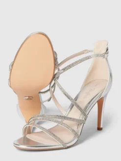 Buffalo Sandaletten Mit Zierbesatz - Silber 8 Buffalo Sandaletten Mit Zierbesatz - Silber -Modegeschäft Für Damenschuhe 7535cghj6cpjej2lacpj2laaa114ck2c9orkujaj98ql4dija124cc9ja184cc1n9d3j2k21899laipn9ko64c1k6dij0d1l68rm4dpkcpgj6e9n68q3ae3261gm8dr475j3aog