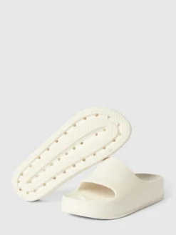 Steve Madden Slides Mit Breitem Riemen Modell 'ASTRO' - Weiß -Modegeschäft Für Damenschuhe 8dalcl2e9d5jec2m64skecah8p34mipo90qj2ga4a55j4ipiaorj8h2l6op38c2g89148iqa85848l1g8so3icb3c5ijao9k70s34cpk6dgj0ob2c9h30e1h60pjipho65hm6p8