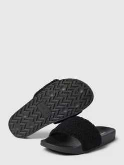 Levi’s® Acc. Slides Mit Teddyfell Modell 'SHERPA' - Schwarz -Modegeschäft Für Damenschuhe 8h0k2l2h9go3icqc9so4gi1m9h4kcdij9sr48d2l9pakak2598q5ah2k9d54mhaha8o4el2a8go4qjplaoo3cchg65h66ob674o3ie1k6oq38e1jc9i3eohpc8s30p3670rj4e8