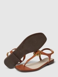 Guess Zehentrenner Aus Leder Mit Label-Detail Modell 'MIRY' - Cognac -Modegeschäft Für Damenschuhe 8h7jcjij90ql6c2ea584ae1g6l34uj2690p54i2j8gol8i2da8s50dpga4r58ihn9gs5adak6opj0c2l8ko68dpicos66o9lchh3aphkc8q6aob46tj3cd326so62eb66ksj4dg