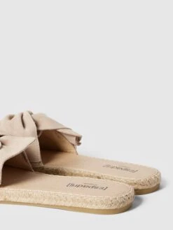 Espadrij Pantolette Mit Knoten-Detail - Beige 7 Espadrij Pantolette Mit Knoten-Detail - Beige -Modegeschäft Für Damenschuhe 8l94agiba0q30h2d6h0j0e2m8kqkmdaia59j8e1p8924mc2790skkh9pap7k6da394s3eha5ags5chqg853j8e35c8qmcp9kcko62o9k60p32e35cdgm8or6coq3ce1mc9im8c0