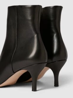 HÖGL Högl Stiefeletten Mit Reißverschluss - Schwarz -Modegeschäft Für Damenschuhe 8p13edq6891kul1i6p85aiq98d5kcka6913j0l9oap4kslab999kmc2i9d0kkia7ap9k6dhg8ssl8ii16oo3copp6cpj2dhm6crjce1k70sm2e9l6pj30eb36tgm2d9n6hj3acg