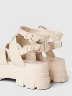 Buffalo Sandalen Mit Label-Details Modell 'ASPHA' - Beige -Modegeschäft Für Damenschuhe 8sp4cjiba584ohhn9l634ea68p236i9n84qlae2998sjajpm6h750h21ap8kej27ap7jidpp85b30jpo9h3m6or168sm8cpkc4rjedpkcgqj4o9l6kp3cohh6hgj8ohp6ph3eoo