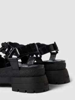 Buffalo Sandalen Mit Label-Print - Schwarz 7 Buffalo Sandalen Mit Label-Print - Schwarz -Modegeschäft Für Damenschuhe 8t24qc2ga4pjgkq66crkqlid9d652dqc68rkshhj6da44lhi9da36k9p6134mcij6ssjihpha974eiia653j6phmcoo6cc1gcos34e9kcksjie1j71hmcc32coo3cor5cpi34oo