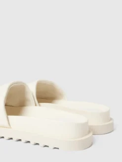 Guess Slides Mit Label-Print Modell 'FABETZA' - Offwhite -Modegeschäft Für Damenschuhe 8t53aghh95738dil9sq4kgq9910kgdi28t8kicq8akp4agq39pajgii26t94khil9ha46jph9d254h1g9d3macr264qjcd1gcpj38phkchij0ohpcgr3acb16dh30oj6cdgjecg