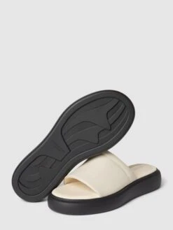 Vagabond Pantoletten Mit Breitem Riemen - Offwhite -Modegeschäft Für Damenschuhe 8tb3acq5ah8l0ga89l2keh2594skagaf9kqkukhp9kq58la6716k4ga570o5chpn914lada58p1kgl2a84o3gc1lcgomap366gs68p1k6sqm4e1kclhj6dj3cop3adpo70p62d8