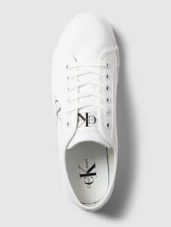 Calvin Klein Jeans Sneaker Mit Label-Print Modell 'VULCANIZED' - Weiß -Modegeschäft Für Damenschuhe 91a46cq69144cki470o46hia6or42ga36h0kmk2b95738gajapak8j9n6lakehpp659j4hplahb4qipk953jgc9m64rj2d9l69ijeopk6lj3gob36sq32c35cgrm8chp6spm4dg