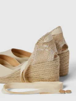 Castañer Wedges Mit Schnürverschluss Modell 'CARINA' - Offwhite 8 Castañer Wedges Mit Schnürverschluss Modell 'CARINA' - Offwhite -Modegeschäft Für Damenschuhe 956k6cqjad9lcgql9ss46hala9638jad88r36caj60r50e1g6p74mli2acpl2gi88t84uhqf74ql2kqg84o6cc1l75j36e326kp62p9k6gpm2eb164qj2oj6ccq3ec1ncgr66e8
