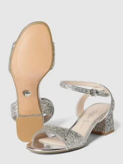 Buffalo Sandaletten Mit Paillettenbesatz - Silber -Modegeschäft Für Damenschuhe 98qjgl1i61b3ckhg6gpjgda388r4sl2468s54hhl8h3j0cpg68skidqk6ooksh25694l2la691954e29al3j0o9i6gs66dpo6kpm2phkcdim8ohlccpjao9k75i6ap34c8oj4o8