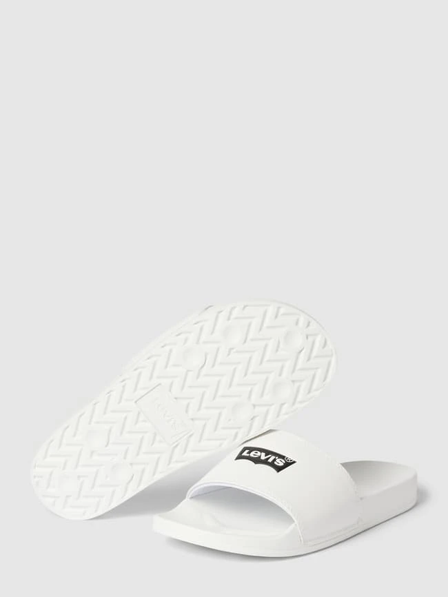 Levi’s® Acc. Slides Mit Label-Print Modell 'JUNE BATWING' - Weiß 3 Levi’s® Acc. Slides Mit Label-Print Modell 'JUNE BATWING' - Weiß – Bild 3