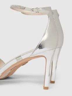 Buffalo Sandaletten Mit Zierbesatz Modell 'MONROE' - Silber -Modegeschäft Für Damenschuhe 9krj0la58h942giia1akac1j91a5aihp9sskcj2g8t5kkd228d7kqh1n91732daa9oo4mjq29d4lai1g60o3ap33c8pjgohh68rj4opk6lh64e1pcdhj0d9oc9j64chjc4q64p0