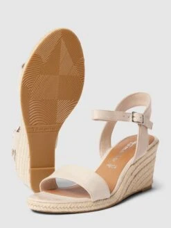 Tamaris Wedges Mit Dornschließe - Sand 6 Tamaris Wedges Mit Dornschließe - Sand -Modegeschäft Für Damenschuhe 9l4k2dpl6d64qkae615k6i2f6ssj6j279p6jali771756j2k6h3l0hih8lb3el2k657j2g9m9h254gaj60o36cb66kr3ccpj6gp64p9k6oqj0e33cdgm6chm6gpj2o9k70sm8d0