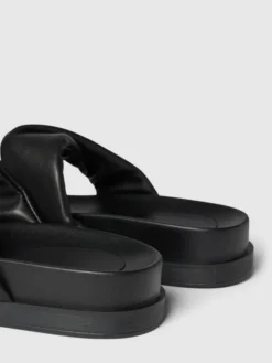 Only Pantoletten In Two-Tone-Machart - Schwarz 7 Only Pantoletten In Two-Tone-Machart - Schwarz -Modegeschäft Für Damenschuhe 9ooj0ji199b5ci2c8hb4qka5a934ch9i699k6cho6h8l6j9i6p756hq88cql2e26a8qkqka19kp4ecqb88o3co9i6sqj6ohlclh66d1k6gr32e1l65gmae9k69j62db369hj0c8