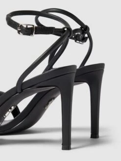 Steve Madden Sandaletten Mit Dornschließe Modell 'ENTICE' - Schwarz -Modegeschäft Für Damenschuhe 9or4egif8d236cak756j0ja36d9k6hq66h44ejhp8p956ii7a8pkejq2al450j28899k8jhi94okucqi8oo3geb1cgpmcdr4c5hj2p1kc4rm4e1n6grm6e1g68p66e9k6limap8