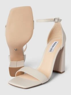 Steve Madden Sandaletten Mit Dornschließe Modell 'AIRY' - Sand -Modegeschäft Für Damenschuhe 9p4jadi18coj6e2ca15k8cqh9ta58i29a0r50iiia4skad1g8h344c9na15kkgq29584eeab8cs3ggqf9p3jcdpn74o68opm64o32phkcor38e1icli3gor2chij2p9k68s66p8