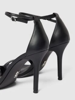 Steve Madden Sandaletten Mit Dornschließe Modell 'UPHILL' - Schwarz -Modegeschäft Für Damenschuhe a574sh1l8tal4cpn6t4kmgpg9gr4oghna1434ka7698kcdid60p3id2i9p152k2e9l8j4i9m6l7kgkhm8d3m2p32ccq3gdhpccs3icpk6kpm2ob4corj0e1o6oqjgdj260qmcog