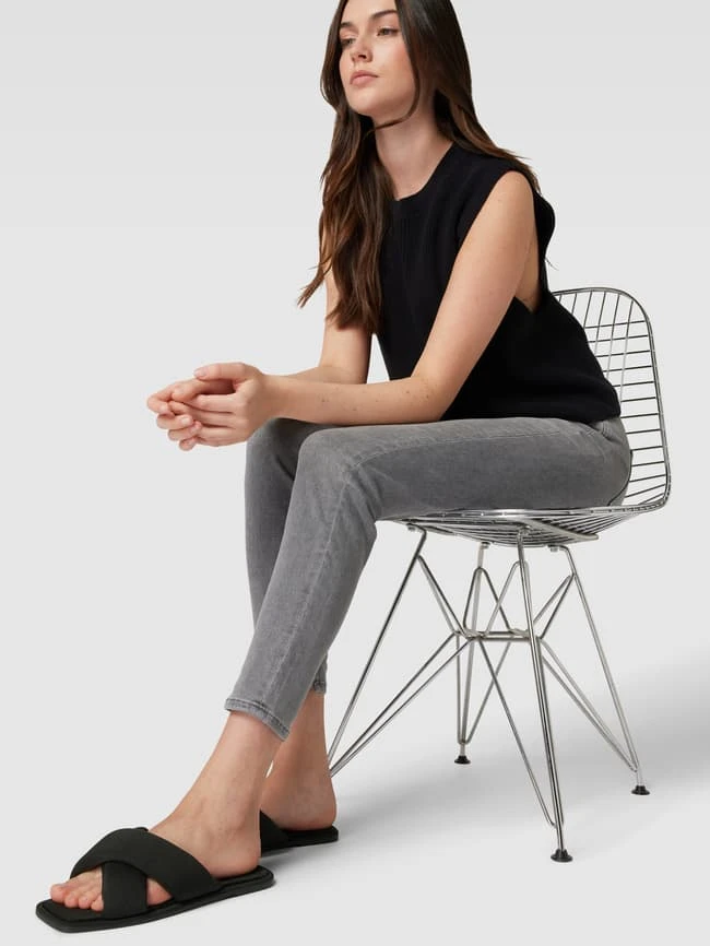 Steve Madden Pantoletten Mit Breiten Riemen Modell 'DIXIE' - Schwarz 1 Steve Madden Pantoletten Mit Breiten Riemen Modell 'DIXIE' - Schwarz