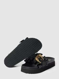 Versace Jeans Couture Slides Mit Plateau-Sohle Modell 'FONDO' - Schwarz -Modegeschäft Für Damenschuhe a8rkqh1p9p84skqaa4q4ch2g6h3jej9g6h7jagqe8p250lhi8d3lccic6l95aga165144iif71akci1o753mcob6cor66phj74sj2p9k64q62e3170s38pb2c5i66chpchh32d0