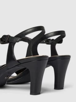 Tamaris Sandaletten Im Metallic-Look - Schwarz -Modegeschäft Für Damenschuhe a8s5ah9oa9854l237124cjpmad3jijhnad3kal9i99134d28a9a48j9i64o50l9p9554ml279t14ieaa9p3jccpoccpj8oj26gsjaphkcko3eoj4cgpjgp1n60s6ccb2chij4c0