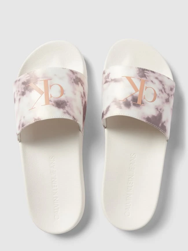 Calvin Klein Jeans Slides Mit Label-Print 'SLIDE SATIN' - Flieder 4 Calvin Klein Jeans Slides Mit Label-Print 'SLIDE SATIN' - Flieder – Bild 4