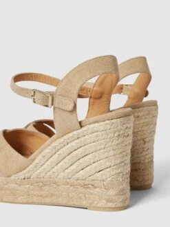 Castañer Wedges Mit Dornschließe Modell 'BLAUDELL' - Sand 7 Castañer Wedges Mit Dornschließe Modell 'BLAUDELL' - Sand -Modegeschäft Für Damenschuhe al0l8iib6h9kgda8891j4j9n9h838kaa9h0l0j1n6t4j2ja26185ci2j8d532jai9t556i1h71142liga53jcd1p61ij6c326gqjidpk6sp64ob260r6cc9k60pjaeb26oo6cdo