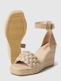 Espadrij Wedges Mit Dornschließe Modell 'SAINT TROPEZ' - Beige -Modegeschäft Für Damenschuhe al2jie9oad930h9i8p2l2h2ja134sh1k8l8j6cpp9h658dac710l4k1o8cp58hab70rj0iq875258iq48ko38d9j6gq3ad9kc8p66d1k6oqm4e9hcpim2e9j64sm4p336coj8do