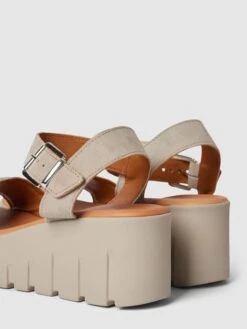 Tamaris Sandaletten Mit Dornschließe - Beige -Modegeschäft Für Damenschuhe al654daga8pkacpn65a4sl29698kgl2d8kpj4hqm851j2e29a8p4akhj9t1j2k2l6193eia6al24aci6a53m8pj4c8r6ceb461i66ohkcdi62ohn6hj30db660rj2chjckpmad8