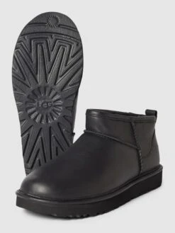 UGG Boots Mit Label-Patch Modell 'CLASSIC ULTRA MINI' - Schwarz -Modegeschäft Für Damenschuhe ap8j0ca6910kcgie8grkkhhl6p4l6did6t83egq48gql6da985358dhja8s58d1k898kadpj8h9kii1k74o34phocpgmad9i6sq34p9kckq6cohnchh6ae1l70sjae9o6ooj4oo