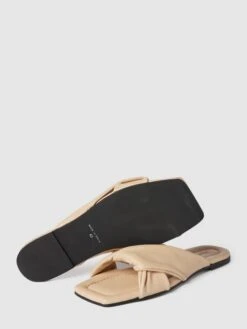 Cinque Pantolette Aus Leder - Beige -Modegeschäft Für Damenschuhe ap94ahi9agrj0dam8gr4ckho9l2jccil9gpj0j9l6184ik2mad84sia58t936jq6ah64ohqha5230h9m6h3j4pj2cgom4pj664sjeopk74p38o9p6sp3ac9ockq32d1i6grj2e0